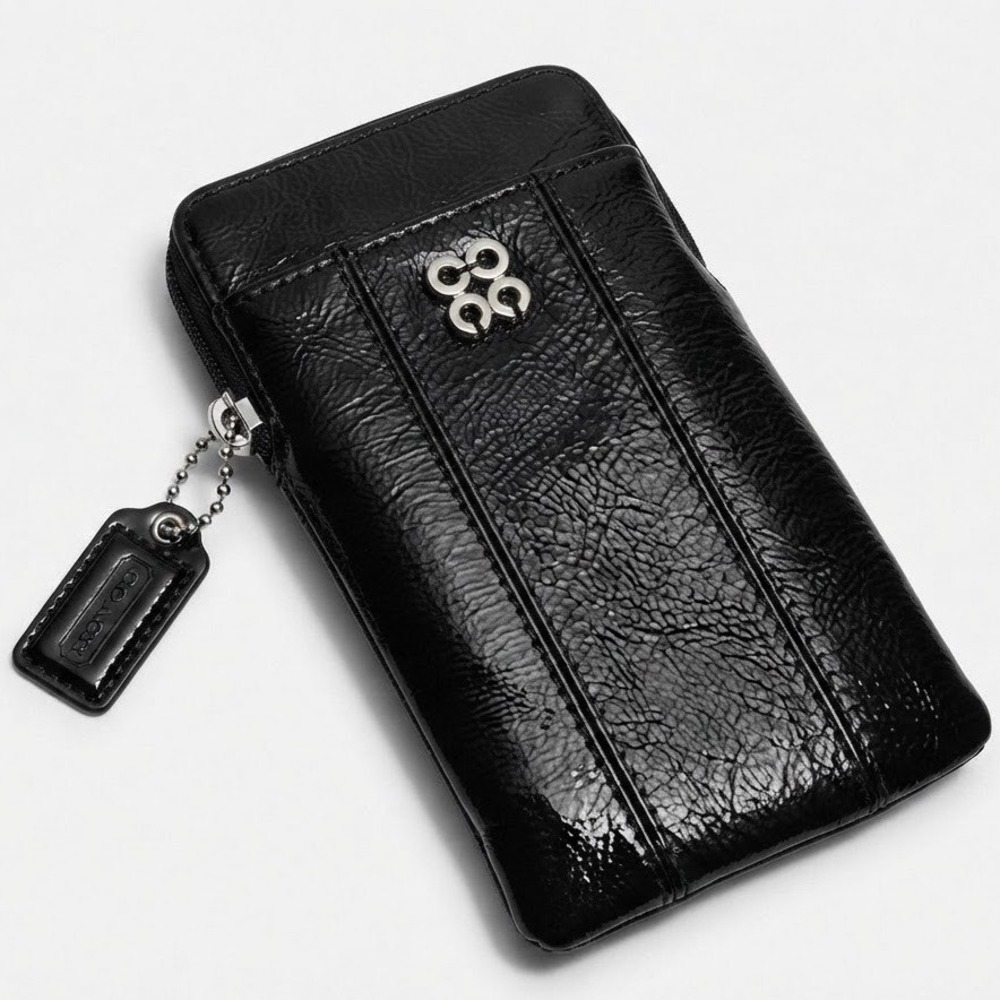 Coach Black Crinkled Patent Leather Universal Phone Wallet Zip Case Pink Logo